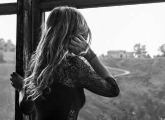 Co czytała Emilia Nad Niemnem? Co czytała Emilia Nad Niemnem?