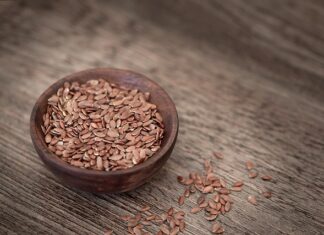 Czy siemię lniane oczyszcza jelita?