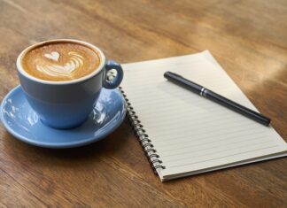 Czy można pić kawę z mlekiem kokosowym?